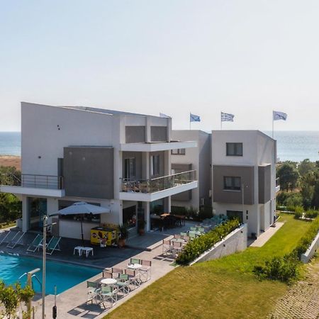 Heraclea Luxury Suites Nea Irakleia Exterior photo