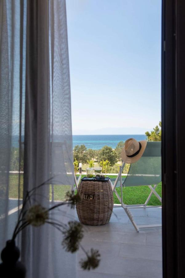 Heraclea Luxury Suites Nea Irakleia Exterior photo