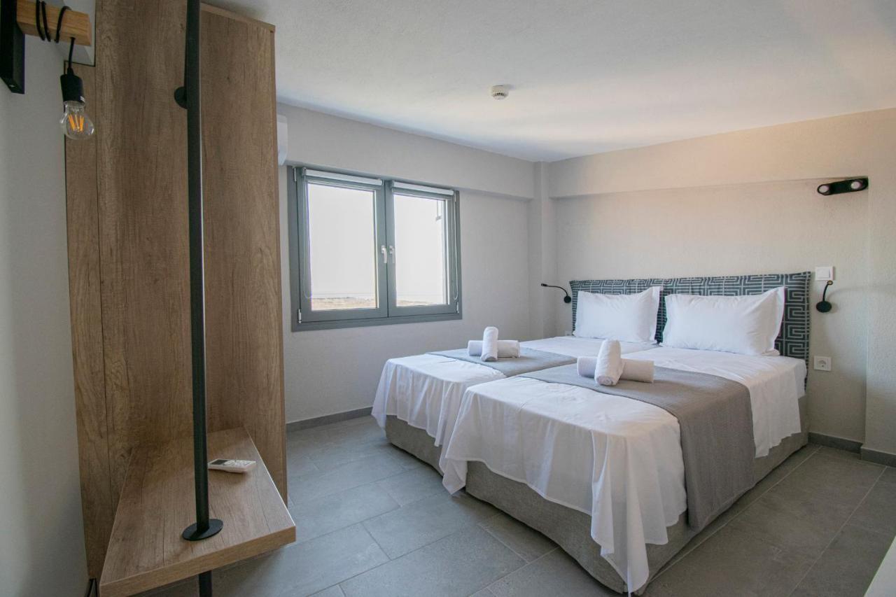 Heraclea Luxury Suites Nea Irakleia Exterior photo