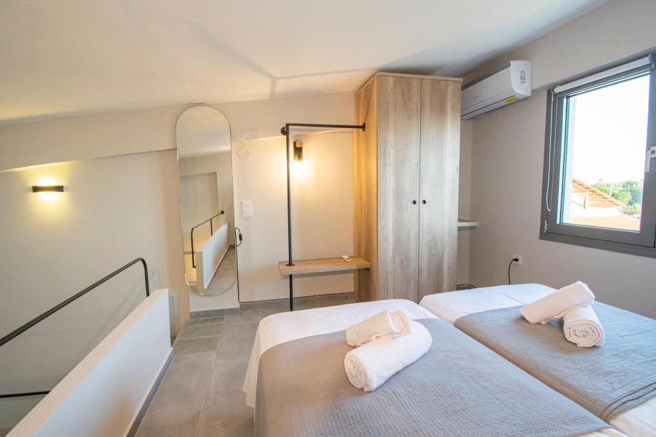 Heraclea Luxury Suites Nea Irakleia Exterior photo